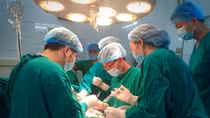 Kịp thời cứu nam bệnh nhân bị kéo đâm rách màng tim
