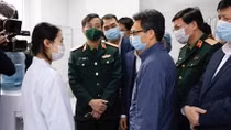 Ba tình nguyện viên tiêm thử nghiệm vaccine chống COVID-19 sức khoẻ tốt