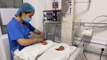 Can thiệp thành công kỹ thuật bào thai trong buồng tử cung cho 40 sản phụ