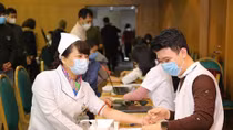 Thiếu máu do dịch bệnh, BV Bạch Mai tổ chức hiến máu cứu người