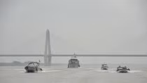 Ra quân đảm bảo an toàn giao thông trên sông Hồng