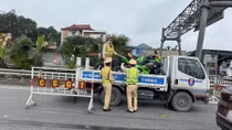 Xử lý đoàn xe mô tô phân khối lớn đi vào cao tốc Hà Nội - Thái Nguyên
