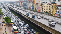 Hà Nội chi hơn 12 tỷ đồng xén hơn 1,8km dải phân cách đường Khuất Duy Tiến