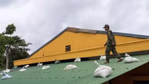 Thủ tướng yêu cầu dừng các cuộc họp không cần thiết tập trung ứng phó bão số 13