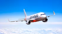 Máy bay của Jetstar phải ở lại sân bay Đồng Hới nhiều giờ vì...chim