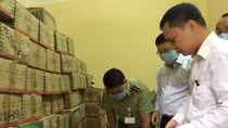 Tiêu hủy gần 3 tấn thuốc bảo vệ thực vật nhập lậu từ Trung Quốc