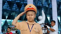 Cậu bé ung thư ước mơ làm CSGT ở Đà Nẵng qua đời