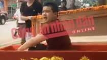 Tin thêm về vụ đối tượng mang quan tài đi đòi nợ