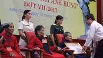 Phong tặng, truy tặng 167 danh hiệu Bà mẹ Việt Nam anh hùng 