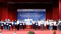 Tổng Công ty Điện lực miền Bắc tuyên truyền an toàn lưới điện và trao quà tình nghĩa tại tỉnh Điện Biên