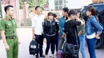 Giải cứu 4 thiếu nữ bị lừa bán sang Trung Quốc làm gái mại dâm
