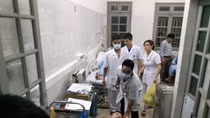 Vụ sốc phản vệ chạy thận nhân tạo ở Hòa Bình: Thêm 1 người tử vong và lời kể của bệnh nhân