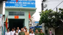 Báo Công an nhân dân tặng nhà văn phòng cho Ban điều hành khu phố 