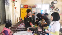 Mái nhà chung ấm áp tình người