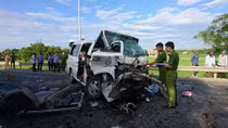 Hiện trường kinh hoàng vụ tai nạn xe đón dâu làm 13 người thiệt mạng
