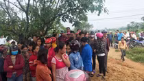 (RÚNG ĐỘNG) 4 người trong gia đình chết trong tư thế treo cổ