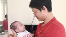 Gặp lại bé Gấu, con Thiếu úy Đậu Thị Huyền Trâm