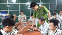 Ai sẽ được tha tù trước thời hạn có điều kiện?