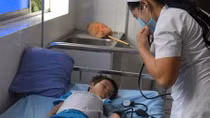 Bốn trẻ nhập viện cấp cứu sau khi ăn ốc bươu