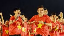 Sân Thống Nhất "vỡ tung" cùng các tuyển thủ U23 Việt Nam 