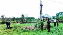 Tuổi trẻ Công an Vĩnh Linh giúp đỡ người dân miền núi