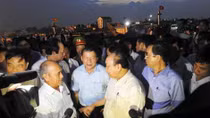 Thủ tướng thăm bà con ngư dân Quảng Trị
