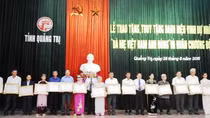 Trao tặng và truy tặng 103 Bà mẹ Việt Nam Anh hùng Bà mẹ ở Quảng Trị 