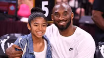 Huyền thoại bóng rổ Kobe Bryant qua đời sau tai nạn thảm khốc