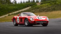 Ferrari 250 GTO trở thành chiếc xe đấu giá đắt nhất