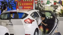 Trung Quốc hoãn áp thêm thuế đối với xe và phụ tùng ô tô Mỹ