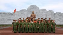 Trung đoàn CSBV mục tiêu về nguồn tại Khu lưu niệm Sáu điều Bác Hồ dạy CAND