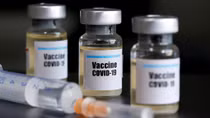 Nhân viên công ty dược phẩm Trung Quốc tình nguyện tiêm vaccine COVID-19