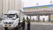Hồ Bắc thắt chặt lệnh cấm, yêu cầu người dân không ra khỏi nhà