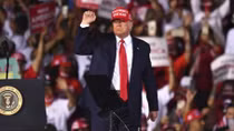 Tổng thống Trump ám chỉ việc sa thải cố vấn y tế Anthony Fauci hậu bầu cử