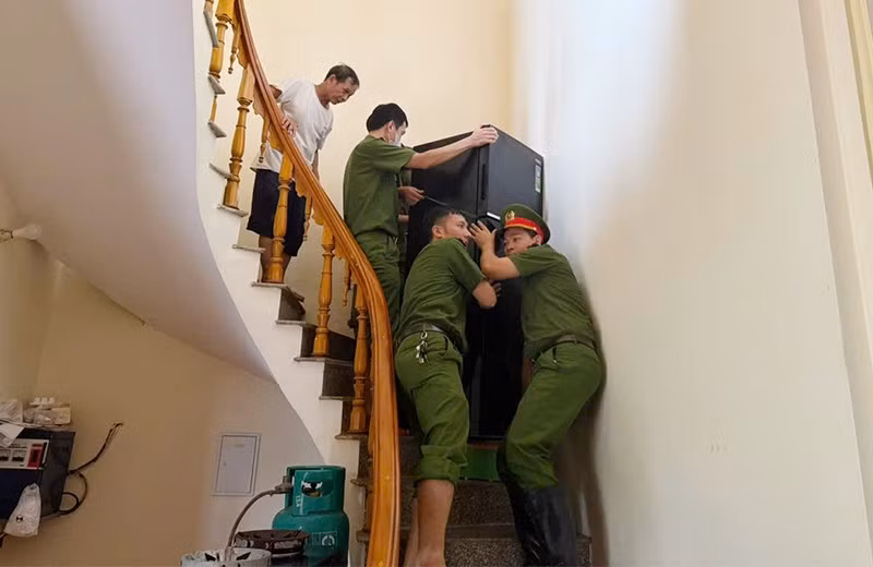 2415.jpg
