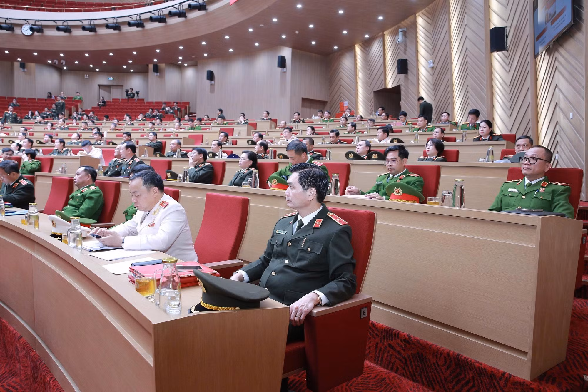 Các đại biểu dự hội nghị.