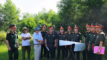 Khảo sát thông tin nhiều mộ liệt sĩ tại khu vực Câu Nhi, Quảng Trị