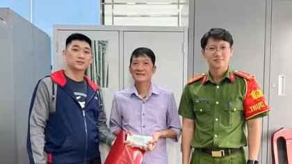 Nam thanh niên đến Công an phường để tìm người trả lại 70 triệu đồng 