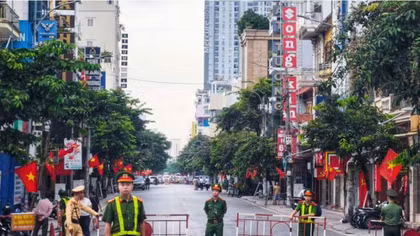 Phát hiện bom trong khu phố sầm uất, Hải Phòng tạm cấm đường để xử lý