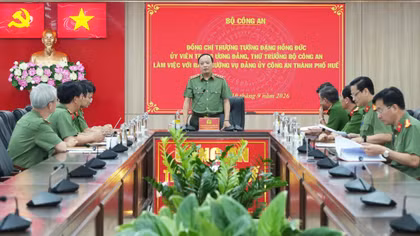 Công an TP Huế tiếp tục triển khai thực chất, hiệu quả phong trào thi đua “Ba nhất"