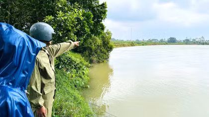 Sống bên sông Bồ, người dân thấp thỏm lo... sạt lở