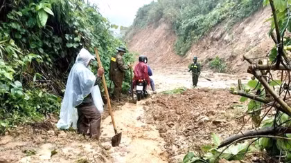 Sạt lở uy hiếp nhà dân, công trình giao thông ở miền núi A Lưới