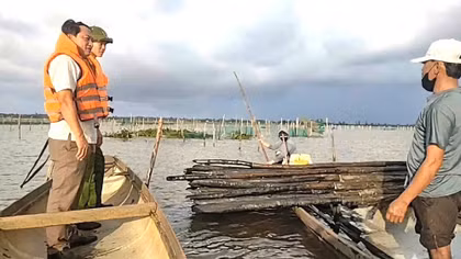 Ngăn chặn lấn chiếm mặt nước, giữ gìn hệ sinh thái đầm phá Tam Giang