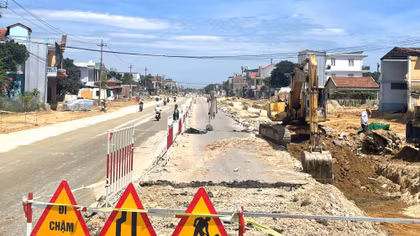 Huế: Thi công ì ạch hơn 1km đường, 2 nhà thầu bị xử phạt