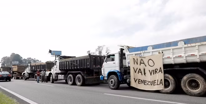 Các chuyên gia kinh tế cho rằng thiệt hại về kinh tế của Brazil vì các cuộc biểu tình này có thể lên đến con số hàng chục triệu USD.