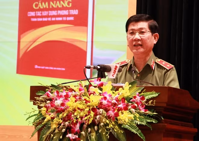 Trung tướng Nguyễn Văn Sơn, Thứ trưởng Bộ Công an phát biểu chỉ đạo buổi lễ.