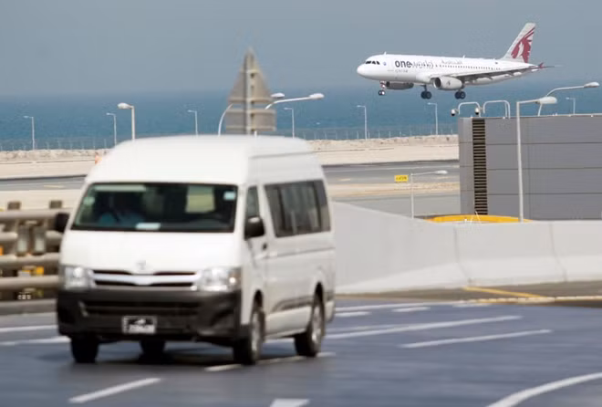 Các chuyến bay đến Qatar bị hạn chế khiến dịch vụ vận chuyển trở nên ế ẩm.