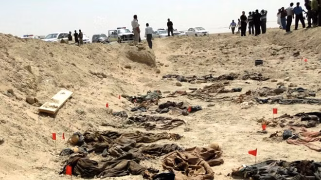 Một ngôi mộ tập thể được tìm thấy ở Mosul. Ảnh: ITN