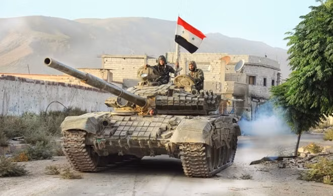Xe tăng của quân đội Syria trong một chiến dịch tiễu trừ khủng bố. Ảnh: ITN