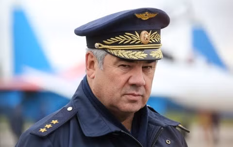 Tư lệnh Không quân Viktor Bondarev đã bị Tổng thống Putin sa thải. Ảnh: TASS Tư lệnh Không quân Viktor Bondarev đã bị Tổng thống Putin sa thải. Ảnh: TASS